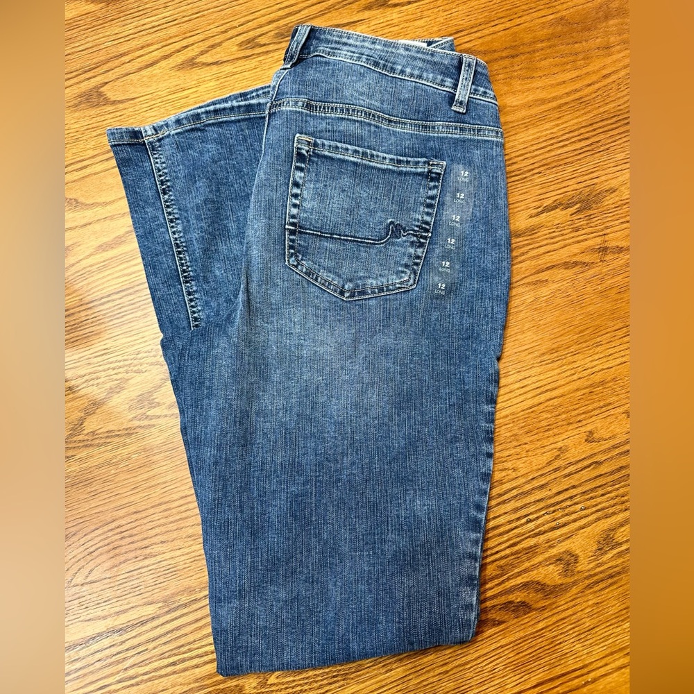 ⭐️NWT⭐️ Women’s Maurice’s High Rise Curvy Bootcut Jeans - 12 Long